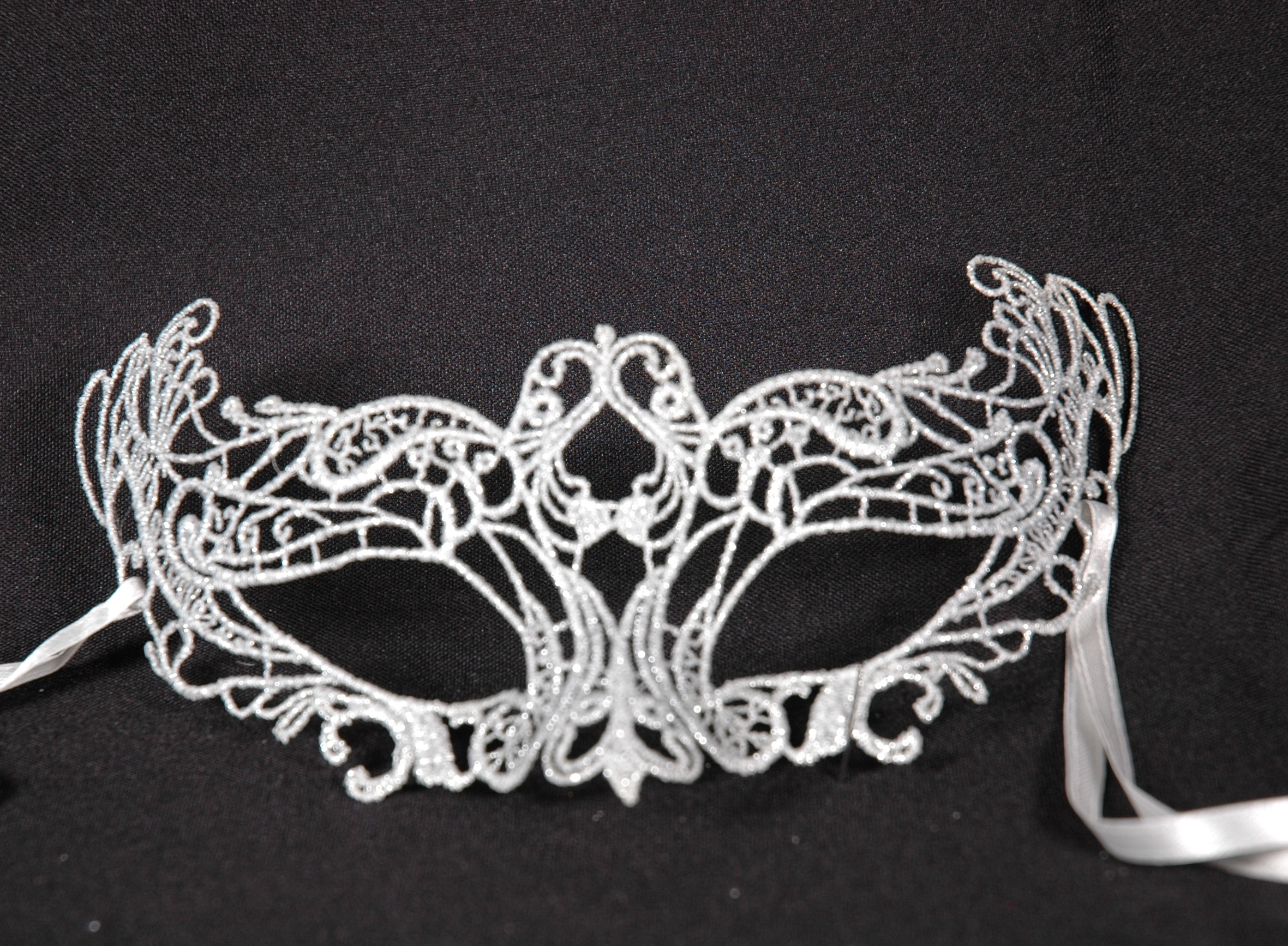 Venezianische Spitzen-Maske silber