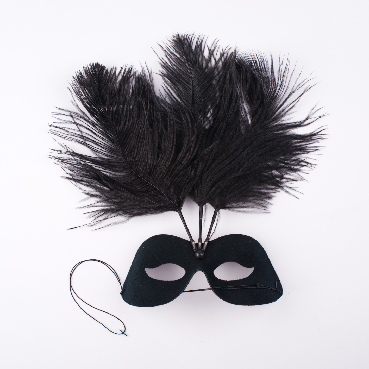 Augenmaske schwarz mit 3 Federn